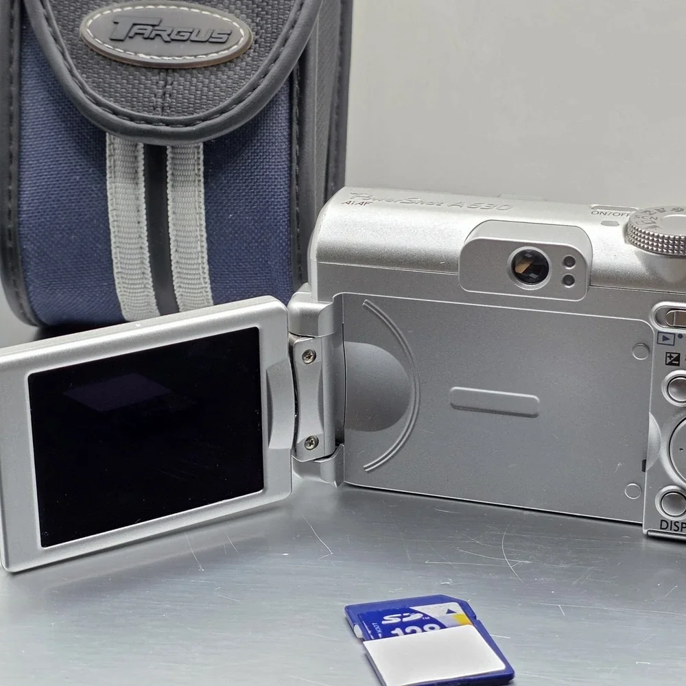 Canon PowerShot A630 8.0 MP Digital Camera 8MP 4x Opyical Zoom Silver W. Case